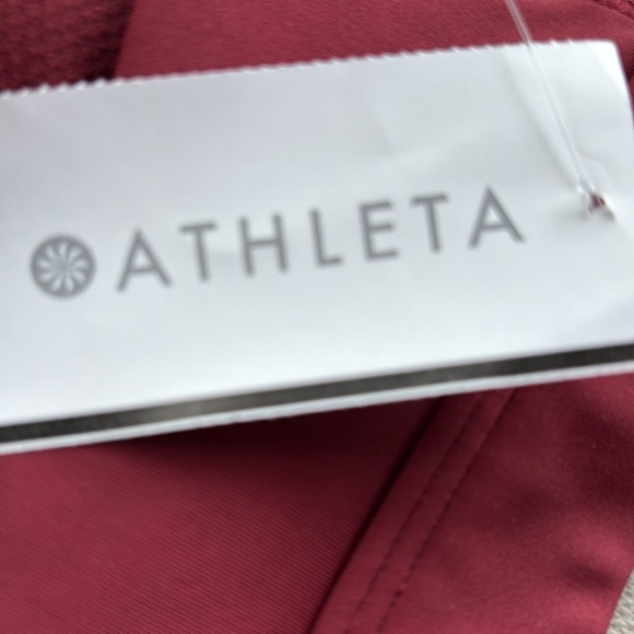 NWT Athleta Train Free Redwood Bra Size Medium( Best for A-C Cups) - Picture 8 of 8